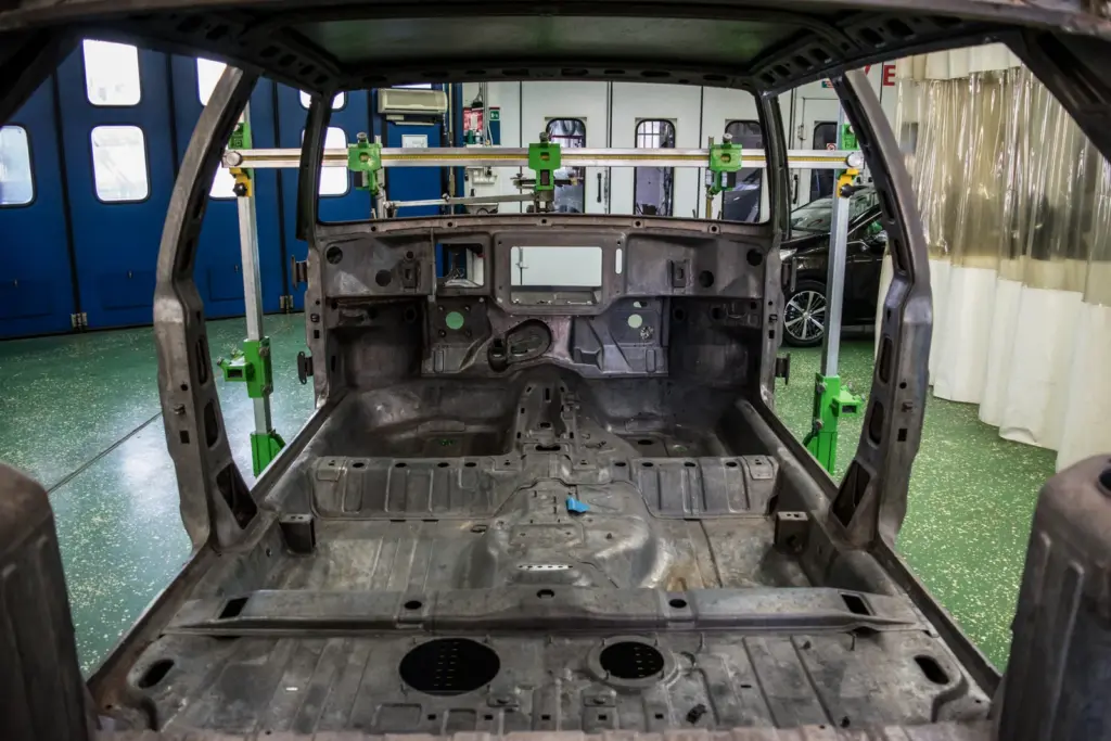Abitacolo della Lancia Delta smontato durante il restauro
